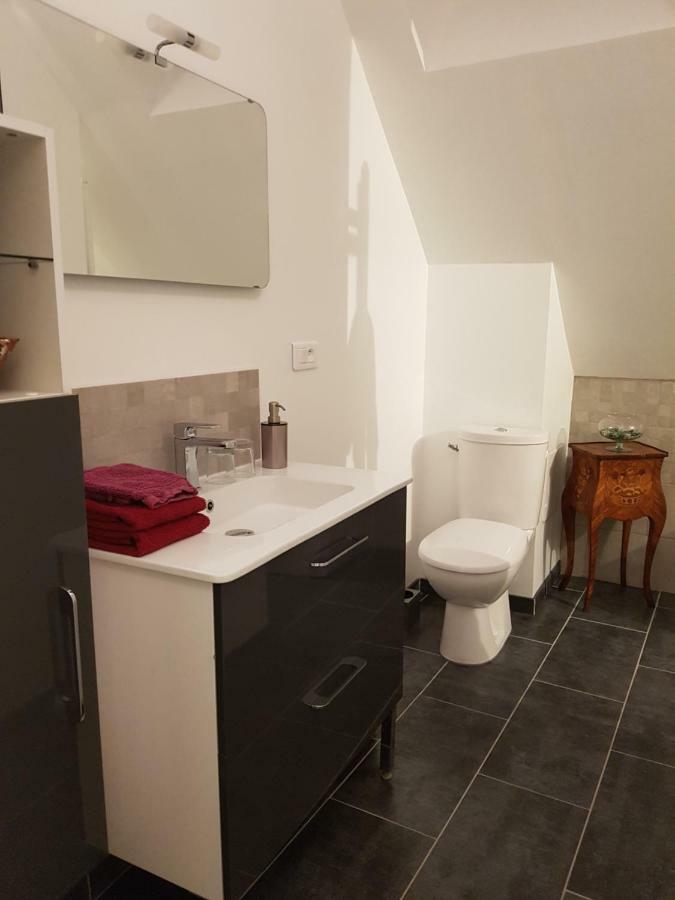 La Longere Des Glycines Bed & Breakfast Egligny Luaran gambar