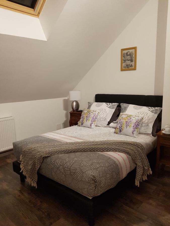 La Longere Des Glycines Bed & Breakfast Egligny Luaran gambar
