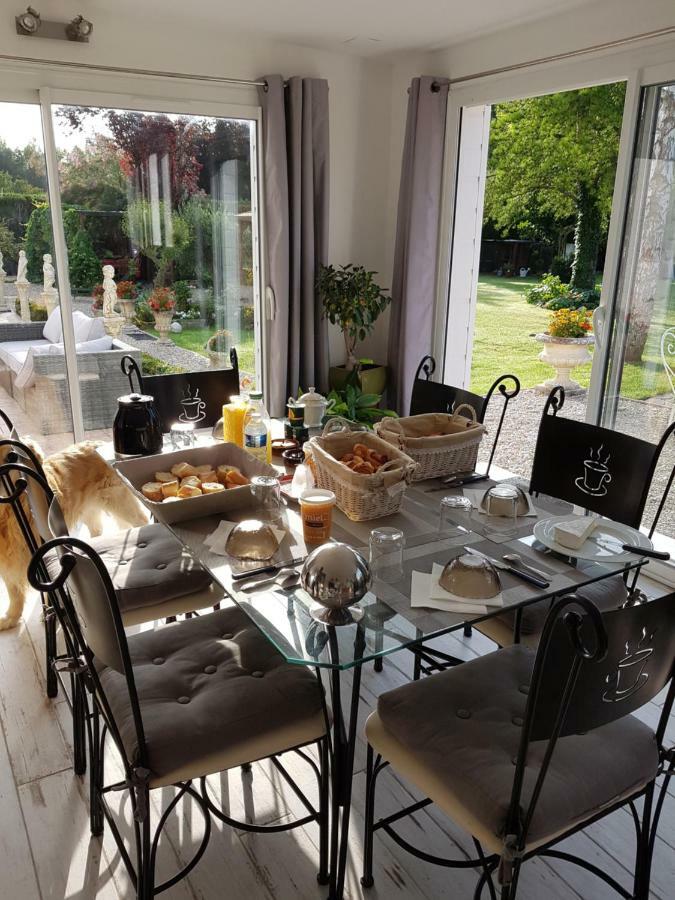 La Longere Des Glycines Bed & Breakfast Egligny Luaran gambar
